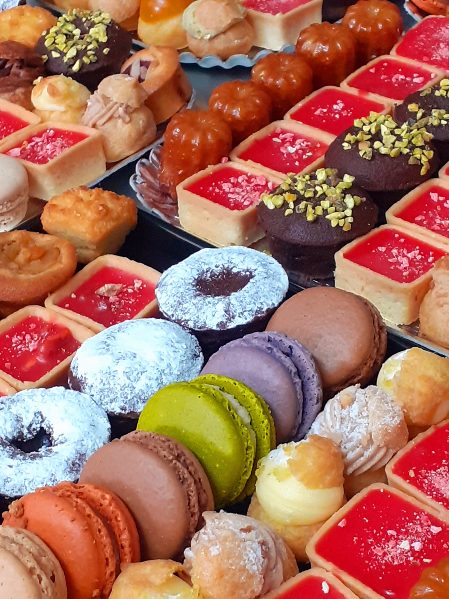 Plateaux 24 mignardises