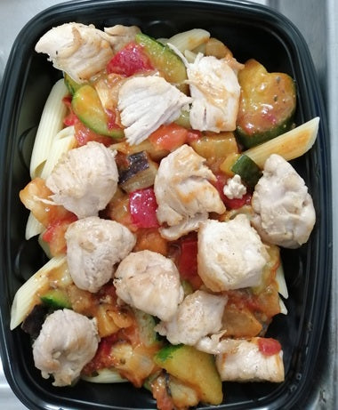 Fricassée de poulet basquaise